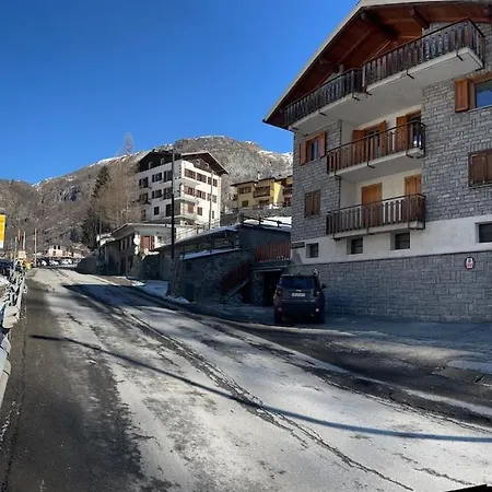 Abri Cache In Valtournenche