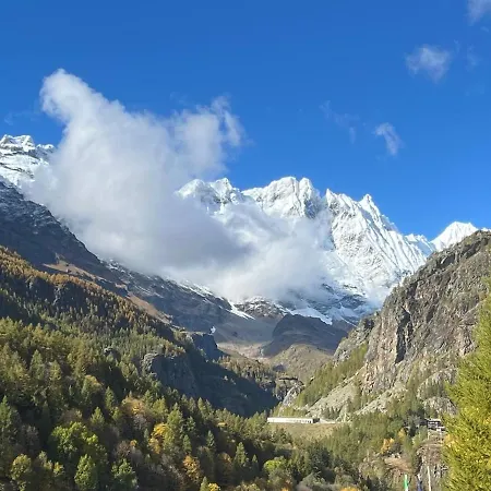 Abri Cache In Valtournenche