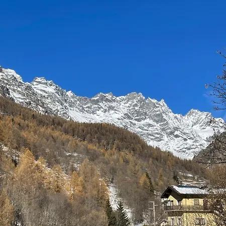 Abri Cache In Valtournenche